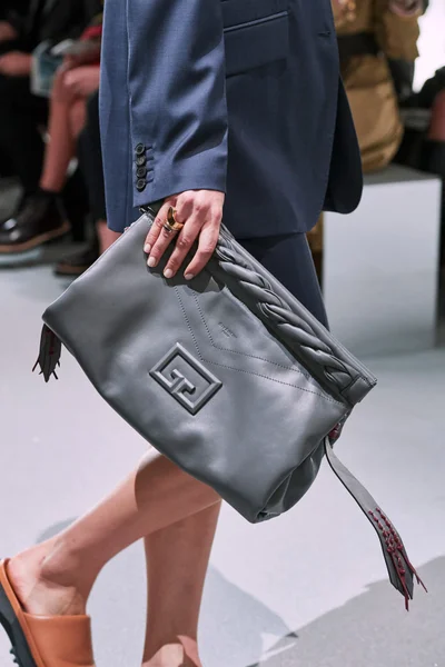 Look 86
